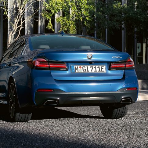 Bmw Serii 5 Limuzyna Odkryj Najwazniejsze Cechy Bmw Pl