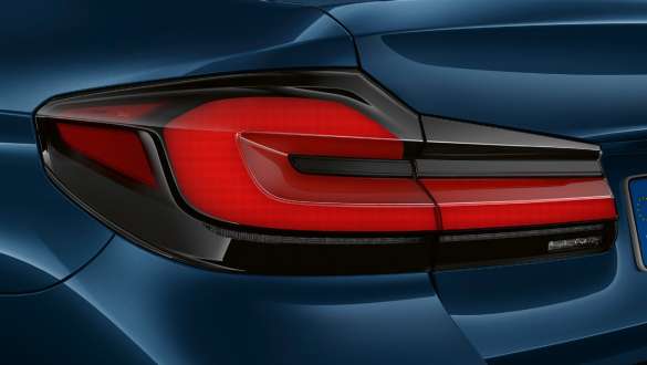 Diodowe lampy tylne w BMW serii 5 Limuzyna G30 Diodowe lampy tylne w BMW serii 5 Limuzyna G30, modernizacja 2020, niebieski Phytonic, zbliżenie tyłu