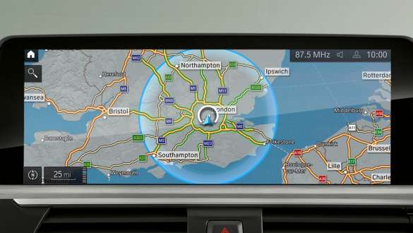 Hybryda plug-in BMW serii 5 Limuzyna 2021 G30, system nawigacyjny Hybryda plug-in BMW serii 5 Limuzyna 2021 G30, zbliżenie na system nawigacyjny