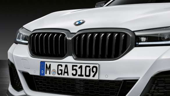 Karbonowy splitter przedni M Performance w BMW serii 5 Limuzyna G30 Karbonowy splitter przedni M Performance w BMW serii 5 Limuzyna G30