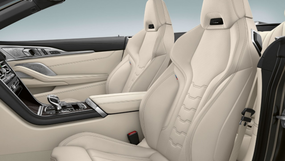 BMW M850i xDrive, szary drawit metalizowany, rozszerzona tapicerka skórzana BMW Individual Merino w kolorze kości słoniowej. BMW M850i xDrive, szary drawit metalizowany, rozszerzona tapicerka skórzana BMW Individual Merino w kolorze kości słoniowej.