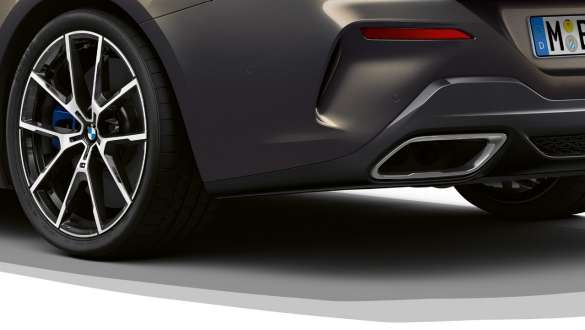 BMW M850i xDrive, szary drawit metalizowany, widok z tyłu, sportowy mechanizm różnicowy M. BMW M850i xDrive, szary drawit metalizowany, widok z tyłu, sportowy mechanizm różnicowy M.