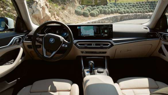 Kokpit BMW i4 G26 2021 Kokpit BMW i4 G26 2021 wnętrze
