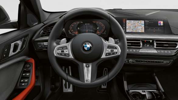 BMW M135i xDrive (F40) kierownica skórzana M BMW M135i xDrive (F40) kokpit z kierownicą skórzaną M