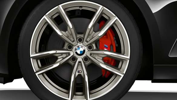 BMW M340i xDrive Limuzyna G20 2020, sportowe hamulce M, zbliżenie na koło Sportowe hamulce M, BMW M340i xDrive Limuzyna G20 2020