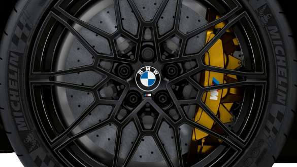 Hamulce węglowo-ceramiczne M, BMW M4 Competition Coupé G82 2020 BMW M4 Competition Coupé G82 2020, hamulce węglowo-ceramiczne M, zbliżenie