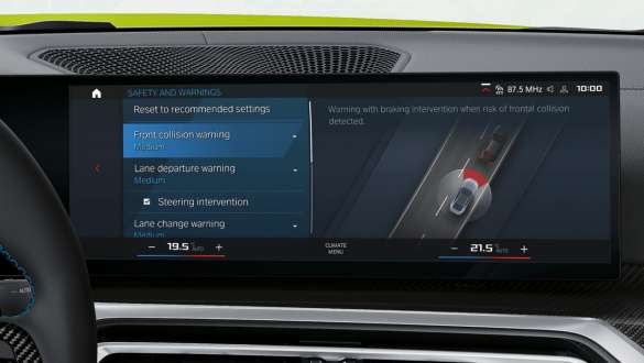 System asystujący kierowcy Professional, BMW serii 4 Coupé M, G82 G22 Samochody BMW serii 4 Coupé M G82 G22, systemem asystującym kierowcy Professional