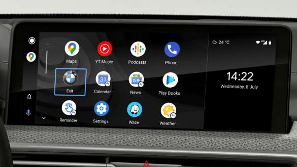 Integracja smartfonów w BMW X4 M F98 G02 LCI modernizacja 2021 BMW X4 M F98 G02 LCI modernizacja 2021 integracja smartfonów wyświetlacz centralny