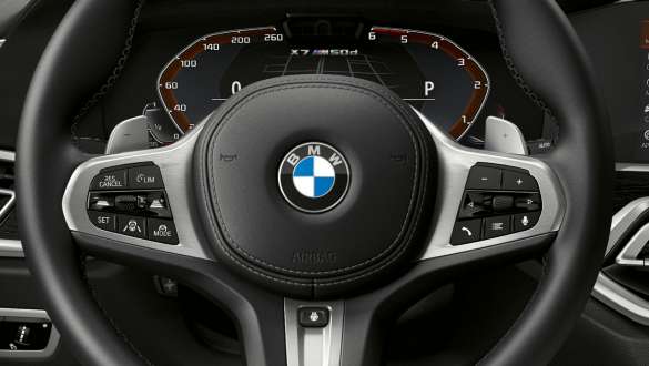 BMW X7 M ze sportową skrzynią Steptronic G07 2019 BMW X7 M ze sportową skrzynią Steptronic G07 2019 kokpit