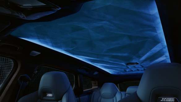 BMW XM G09 podświetlana podsufitka BMW XM G09 wnętrze podświetlana podsufitka