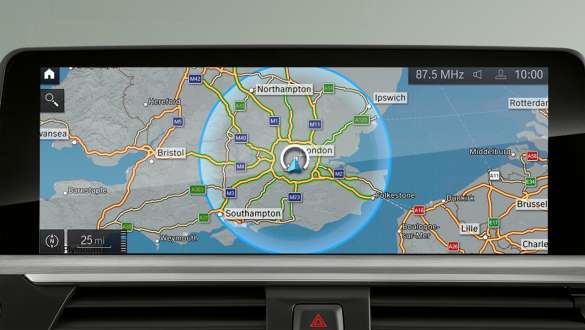 Hybryda plug-in BMW X2 xDrive25e F39 system nawigacyjny Hybryda plug-in BMW X2 xDrive25e F39 system nawigacyjny zbliżenie