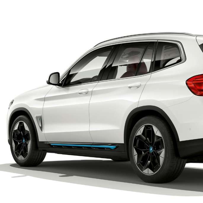 BMW iX3 G08, model Impressive, tylny półprofil BMW iX3 G08 2020, model Impressive, biel mineralna, metalizowany, tylny półprofil