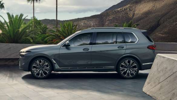 Asystent parkowania BMW X7 G07 LCI Asystent parkowania zbliżenie wyświetlacz kontrolny BMW X7 G07 LCI