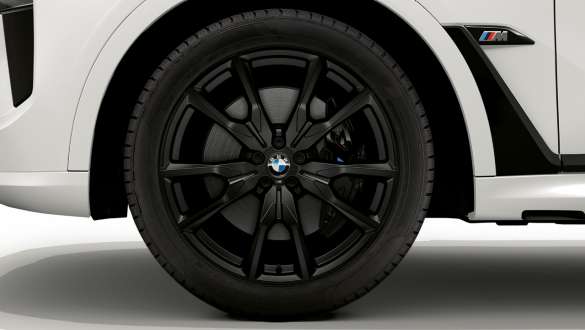 22-calowa obręcz koła M ze stopów lekkich V Spoke 755 M Jet Black matowa akcesoria BMW M Performance Parts 22-calowa obręcz koła M ze stopów lekkich V Spoke 755 M Jet Black matowa akcesoria BMW M Performance Parts zbliżenie