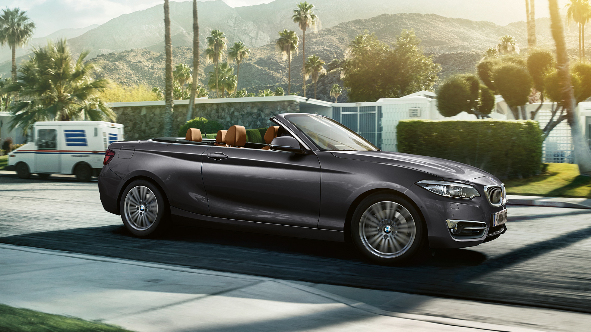BMW serii 2 Cabrio, w ruchu, zdjęcie z boku BMW serii 2 Cabrio, w ruchu, zdjęcie z boku