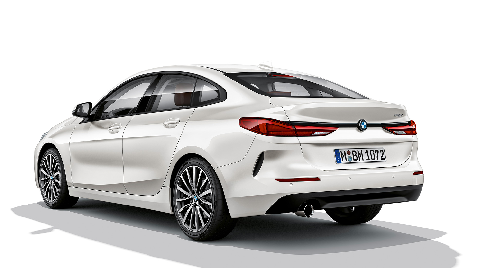 Obręcze kół ze stopów lekkich BMW serii 2 Gran Coupé, model Advantage Obręcze kół ze stopów lekkich BMW serii 2 Gran Coupé, model Advantage, biel mineralna F44 tylny półprofil