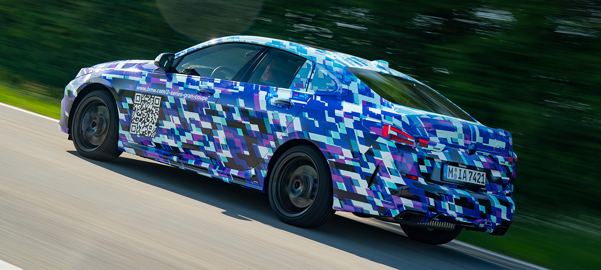 Dynamika jazdy BMW serii 2 Gran Coupé BMW M235i xDrive 2020 boczny półprofil