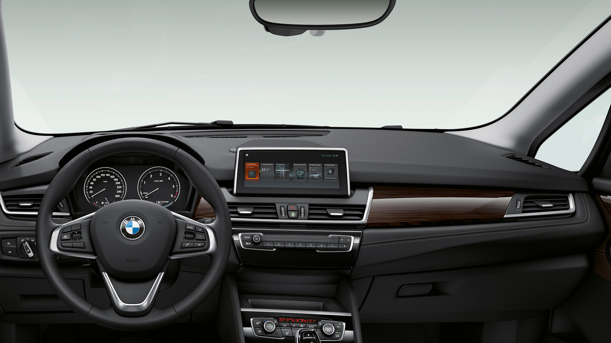 Kokpit BMW serii 2 Gran Tourer, model Luxury Line Kokpit BMW serii 2 Gran Tourer 218d xDrive, model Luxury Line F46, 2018, wnętrze