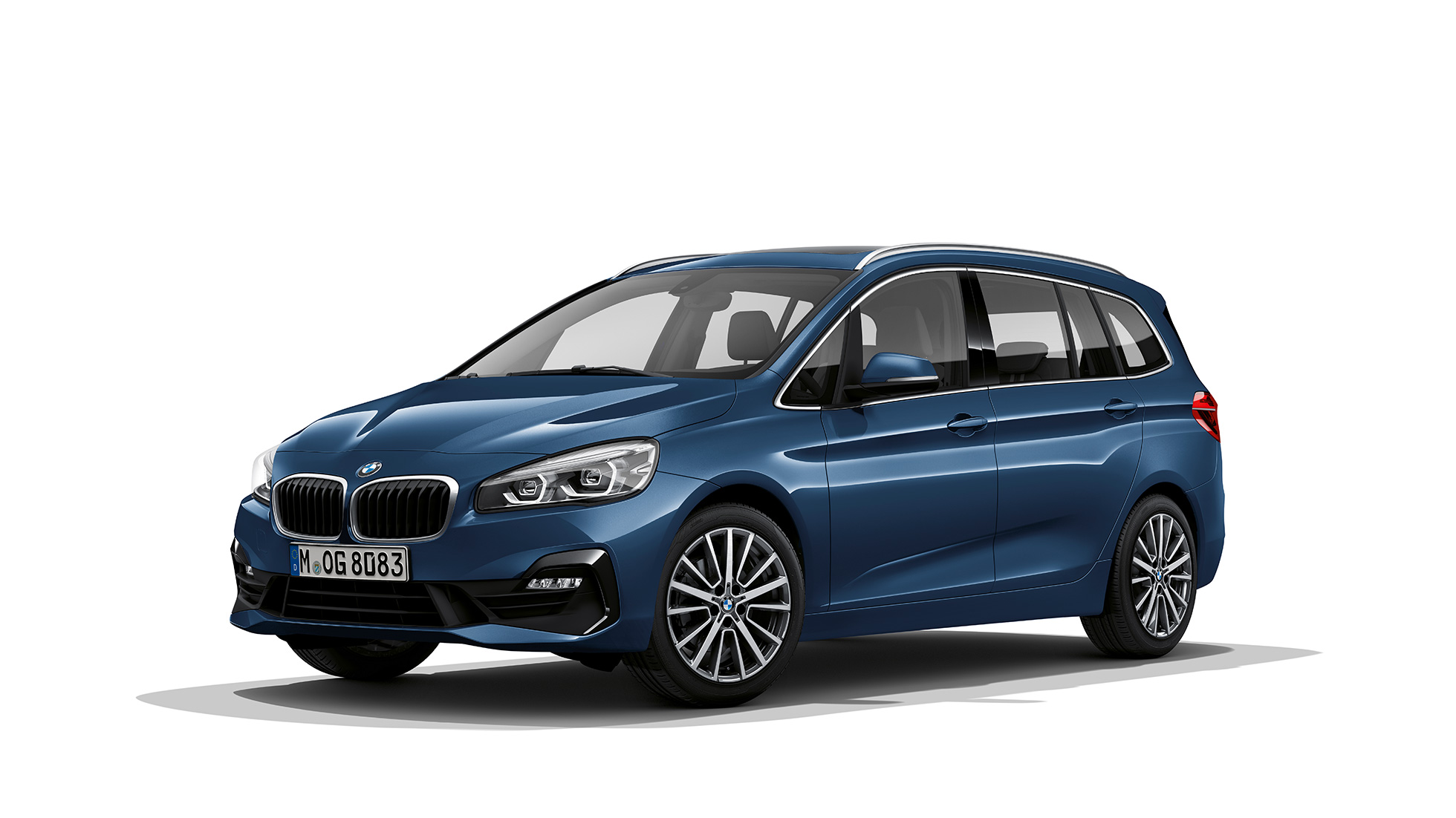 Przedni półprofil BMW serii 2 Gran Tourer, model Advantage BMW serii 2 Gran Tourer 218i, model Advantage F46, modernizacja 2018, niebieski śródziemnomorski, metalizowany, przedni półprofil