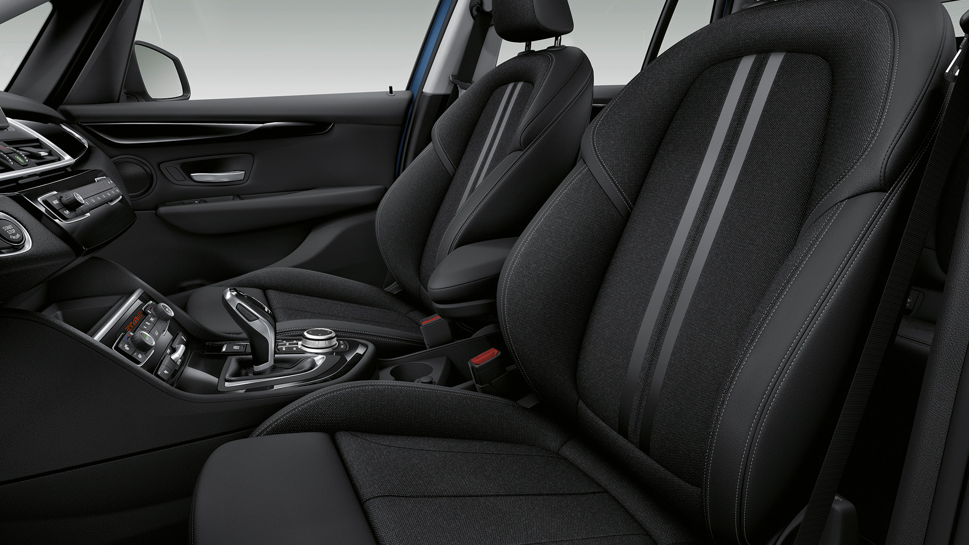 Fotele sportowe BMW serii 2 Gran Tourer, model Advantage Fotele sportowe BMW serii 2 Gran Tourer 218i, model Advantage F46, 2018, wnętrze