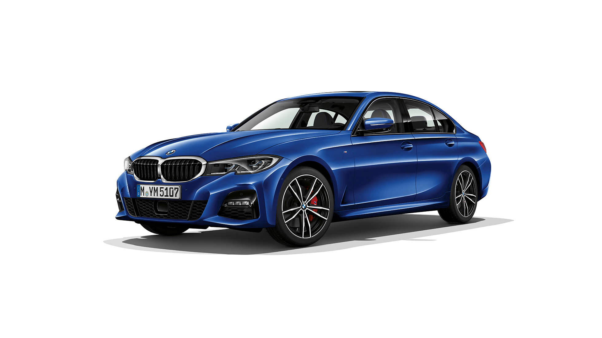 BMW serii 3 Limuzyna Model M Sport. Stateczne ujęcie progi boczne BMW serii 3 Limuzyna w wyposażeniu Model M Sport
