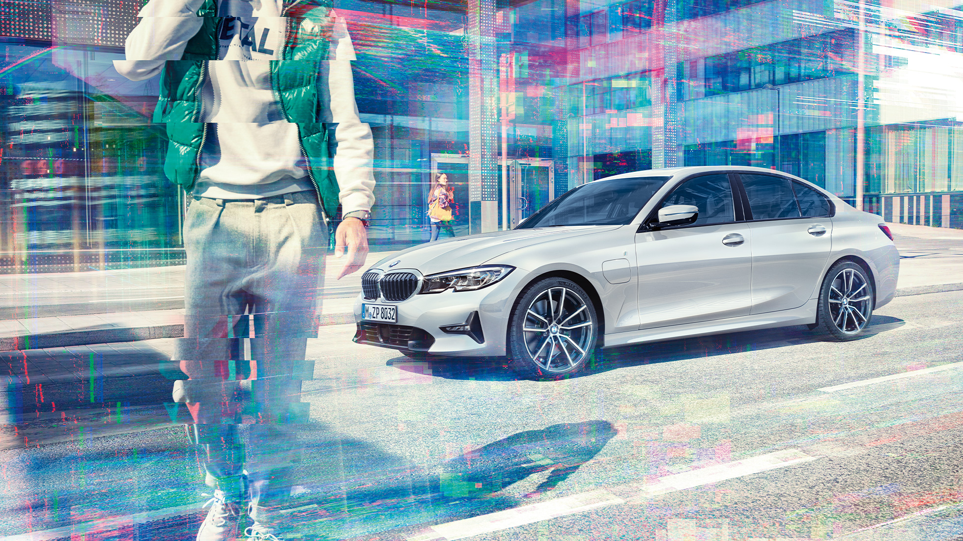 BMW serii 3, wnętrze. Zbliżenie na przestrzeń kierowcy we wnętrzu BMW serii 3 Limuzyny.