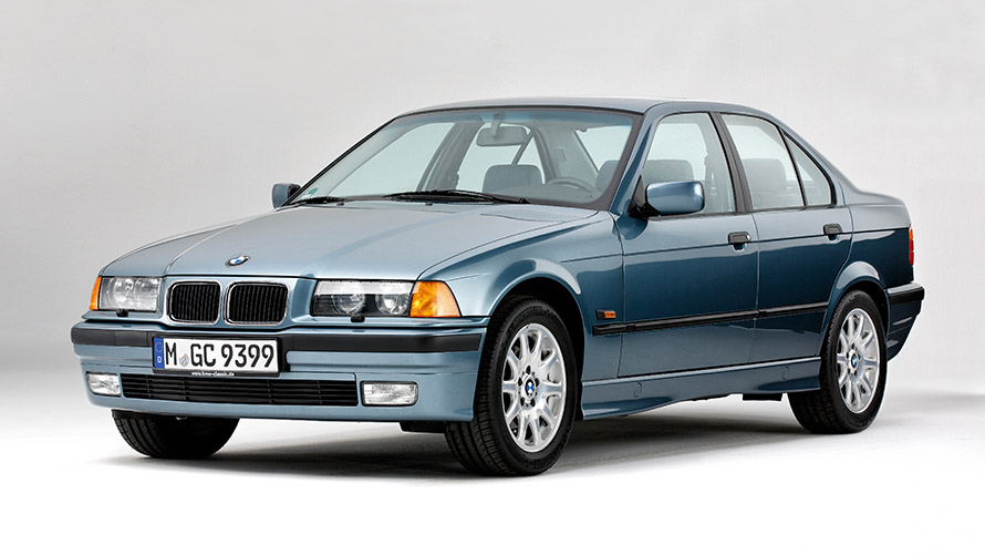 BMW Serii 3 Limuzyna E36 trzy czwarte widok od przodu Modele BMW Serii 3 BMW Serii 3 Limuzyna E36 trzecia generacja trzy czwarte widok od przodu