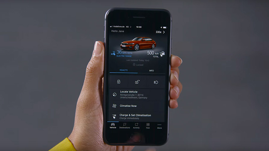 Smartfon z aplikacją BMW Connected BMW serii 3 Touring G21 smartfon z aplikacją BMW Connected zbliżenie