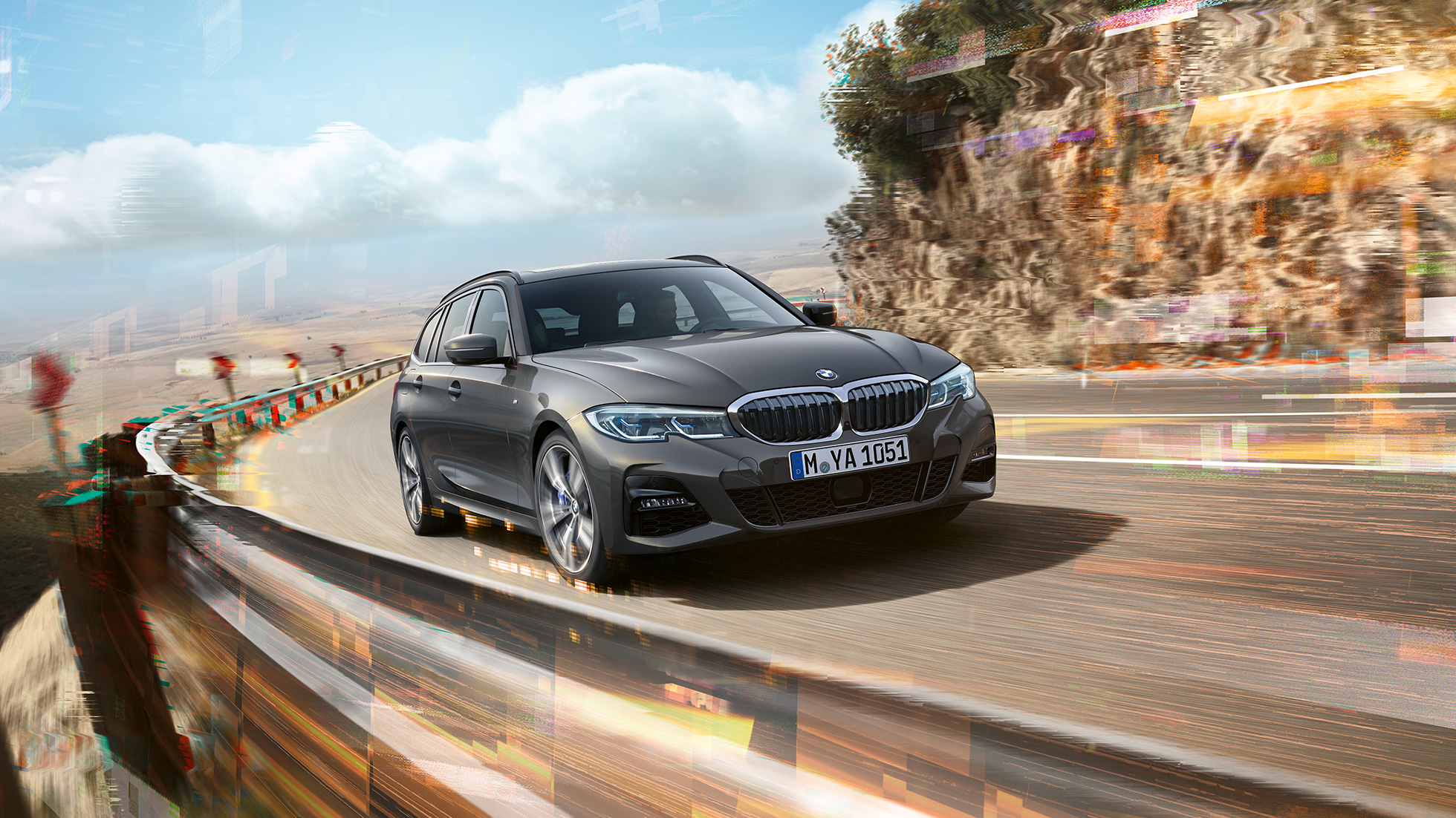 BMW serii 3 Touring, przedni półprofil, stylistyka BMW serii 3 Touring, przedni półprofil podczas jazdy po moście w wiejskim otoczeniu