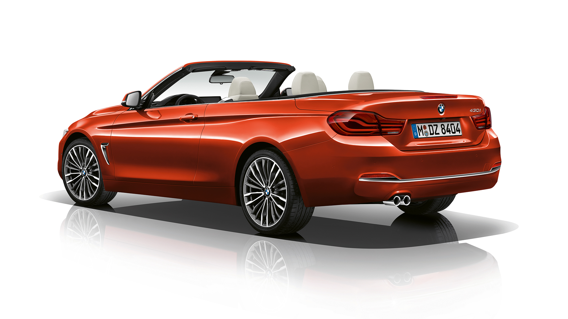 BMW serii 4 Cabrio, model Luxury Line, półprofil z tyłu BMW serii 4 Cabrio, model Luxury Line, półprofil z tyłu