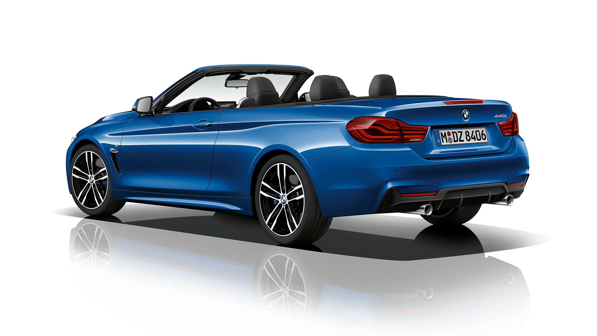 BMW serii 4 Cabrio, model M Sport, półprofil z tyłu BMW serii 4 Cabrio, model M Sport, półprofil z tyłu