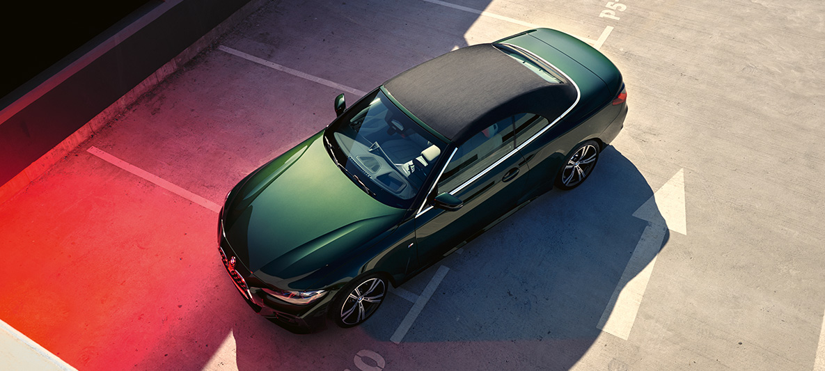 Miękki dach BMW serii 4 Cabrio G23 2020 Miękki dach BMW serii 4 Cabrio G23 2020 zieleń San Remo metalizowany, widok z góry