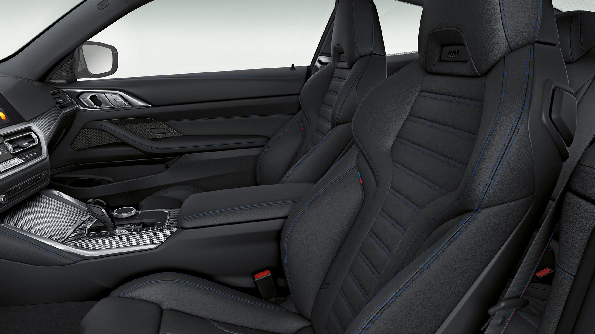 Deska rozdzielcza BMW serii 4 Coupé, pakiet sportowy M, G22 2020 BMW serii 4 Coupé G22 2020, pakiet sportowy M, wnętrze, deska rozdzielcza