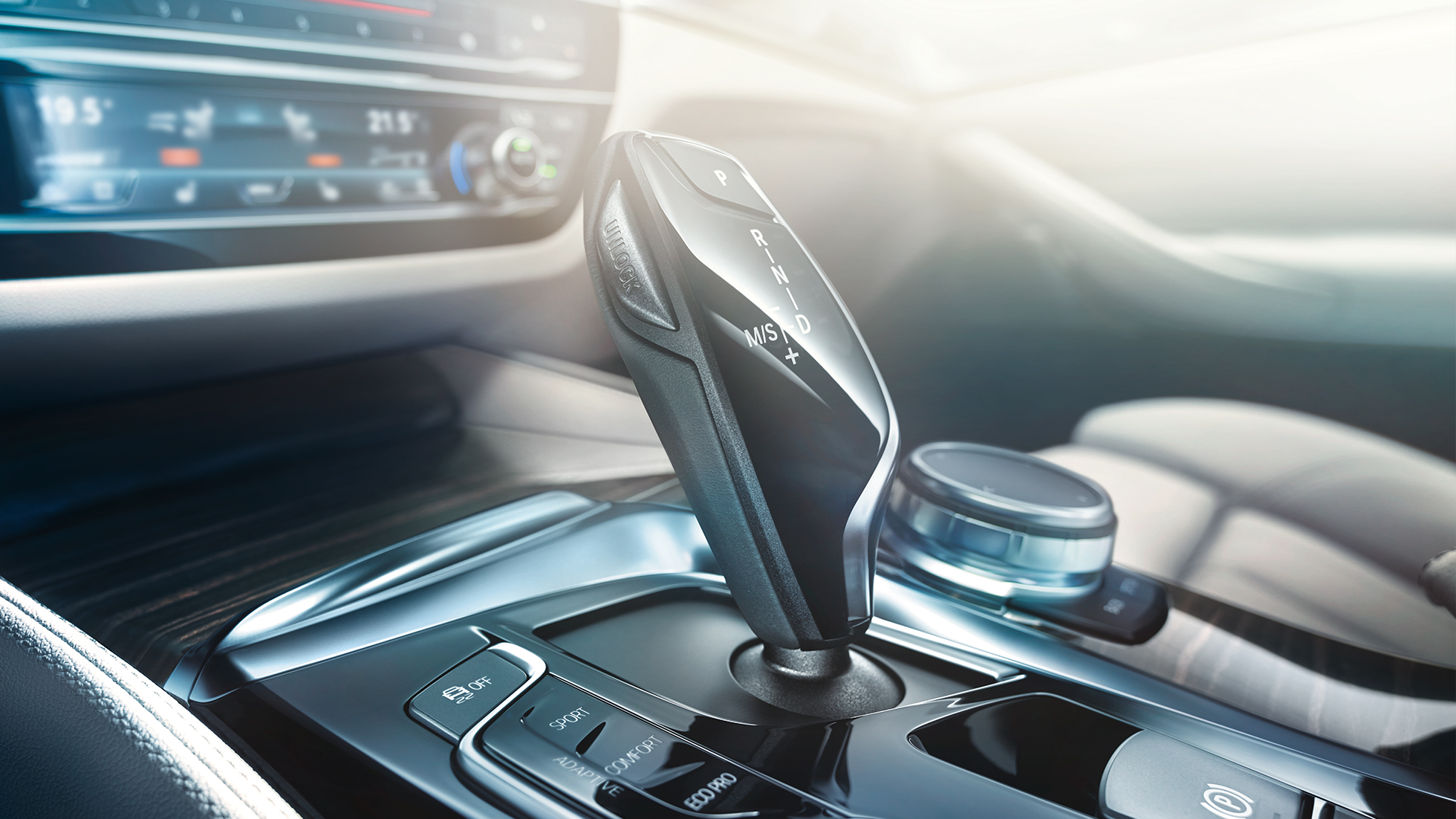 Stylistyka kokpitu BMW serii 5 Limuzyna Kokpit BMW serii 5 Limuzyna, 540i Limuzyna G30, bazaltowy metalizowany