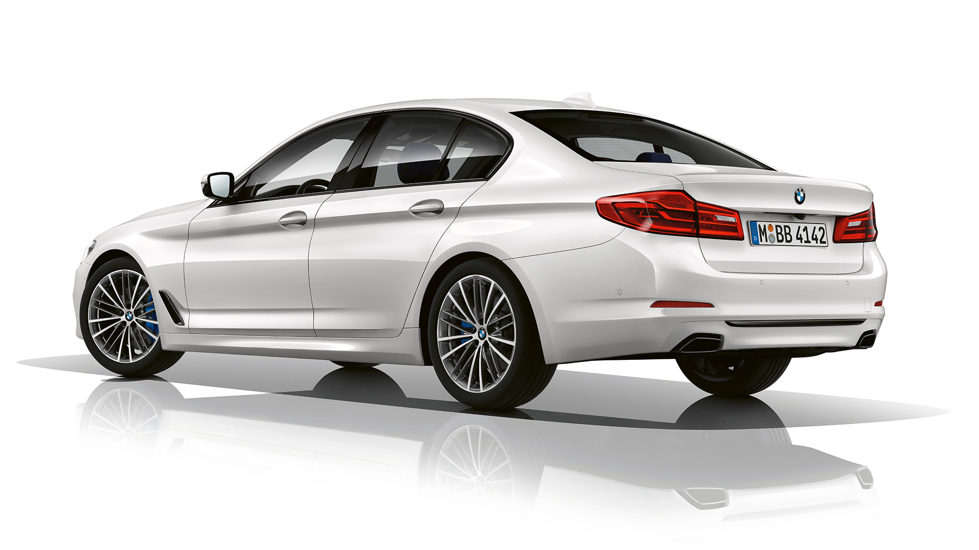 Sport Line, tylny półprofil, BMW serii 5 Limuzyna Sport Line, BMW serii 5 Limuzyna, 540i Limuzyna G30, biel alpejska metalizowany, tylny półprofil