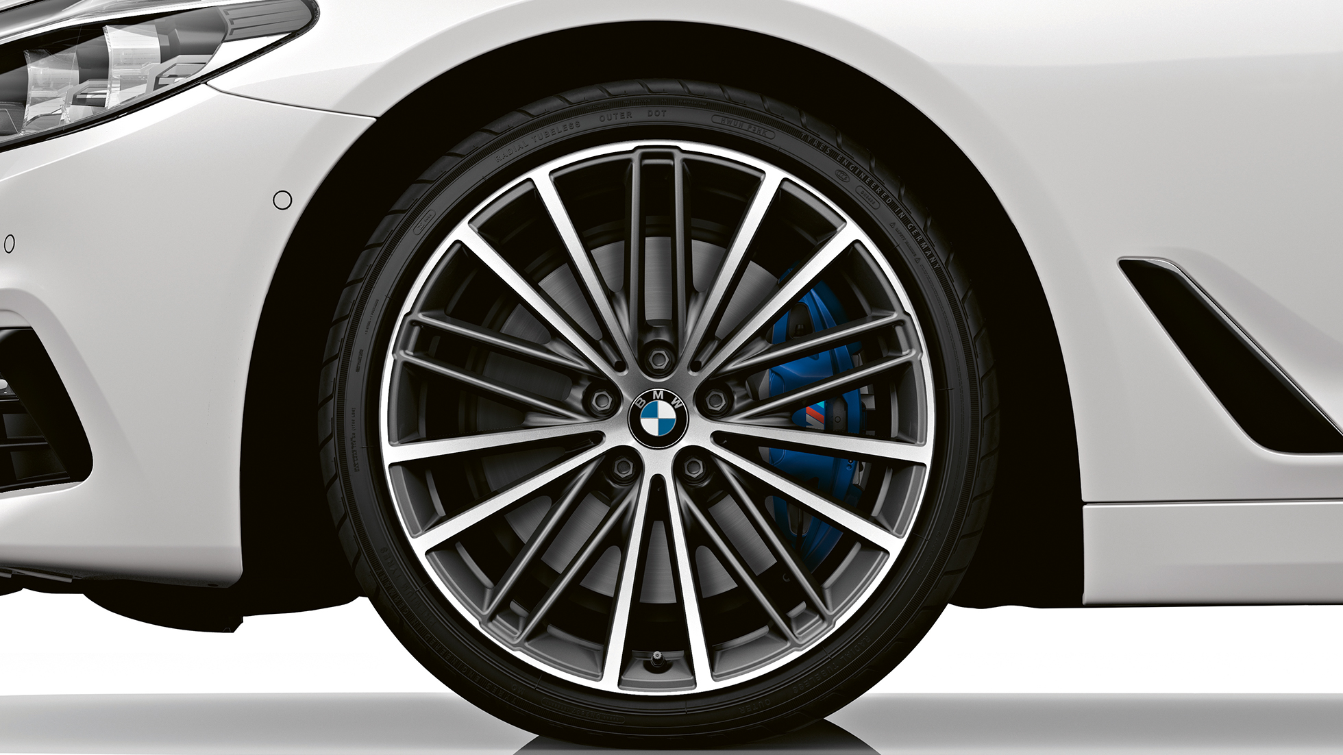 Sport Line, koła, BMW serii 5 Limuzyna Sport Line, BMW serii 5 Limuzyna, 540i Limuzyna G30, biel alpejska metalizowany, koła