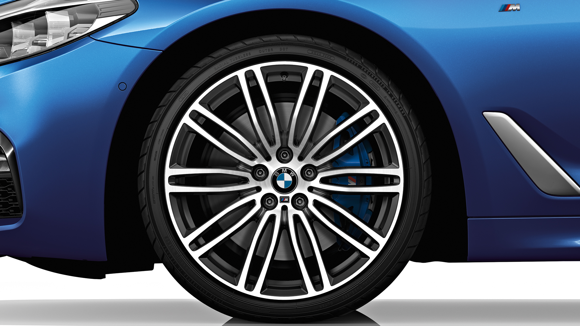Pakiet sportowy M, koła, BMW serii 5 Limuzyna, 540i Limuzyna Pakiet sportowy M, BMW serii 5 Limuzyna, 540i Limuzyna G30, niebieski śródziemnomorski metalizowany, koła