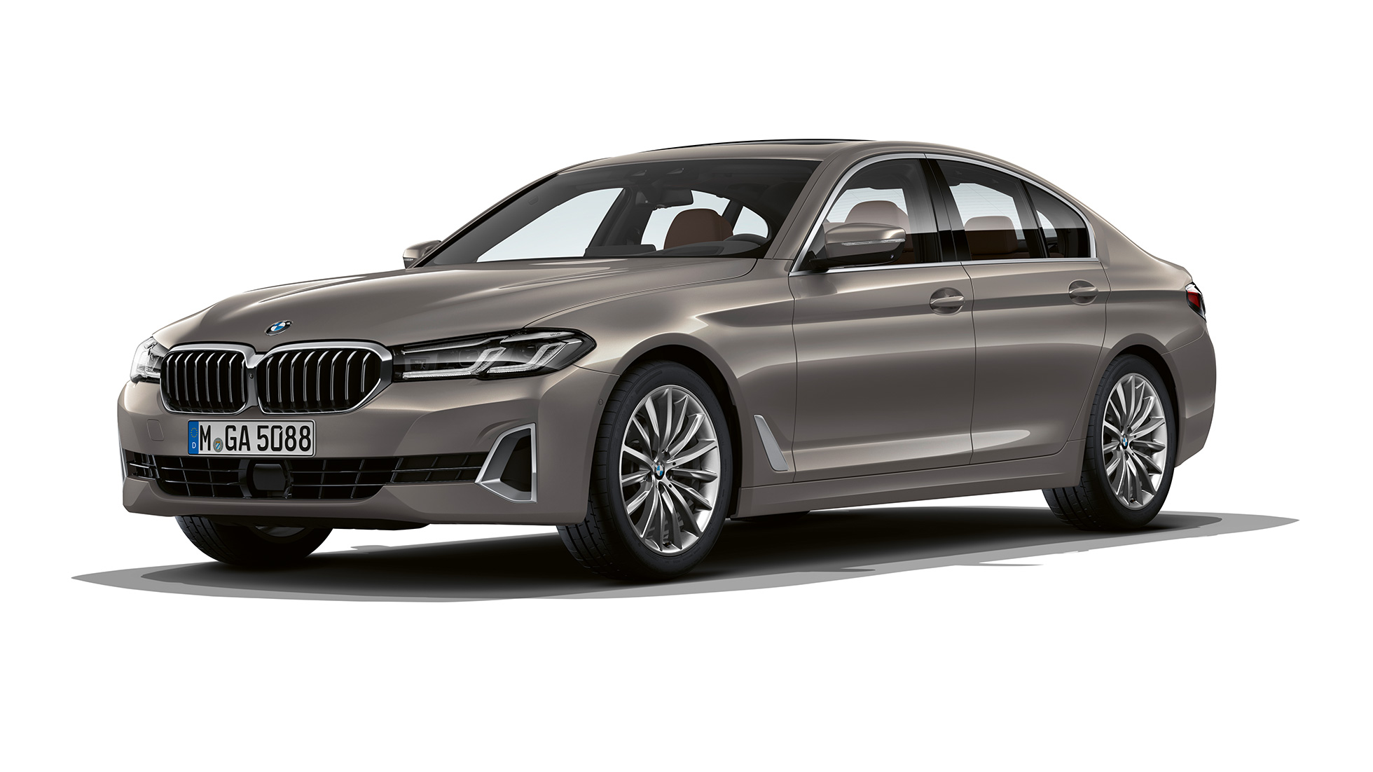 BMW serii 5 Limuzyna G30 Luxury Line, przód BMW serii 5 Limuzyna 520d xDrive G30 2020 Luxury Line w kolorze szarym Bernina, przedni półprofil