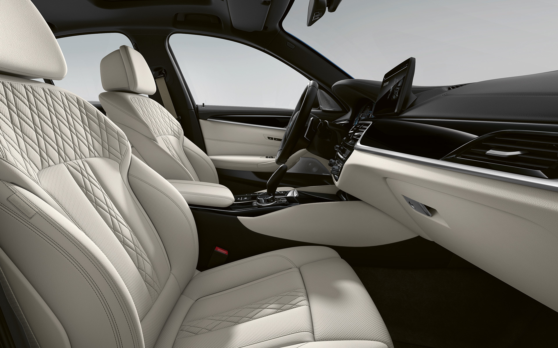 BMW serii 5 Limuzyna G30 modernizacja 2020 wnętrze w pełnej tapicerce BMW Individual ze skóry Merino | biały dym BMW serii 5 Limuzyna G30 modernizacja 2020 wnętrze w pełnej tapicerce BMW Individual ze skóry Merino | biały dym
