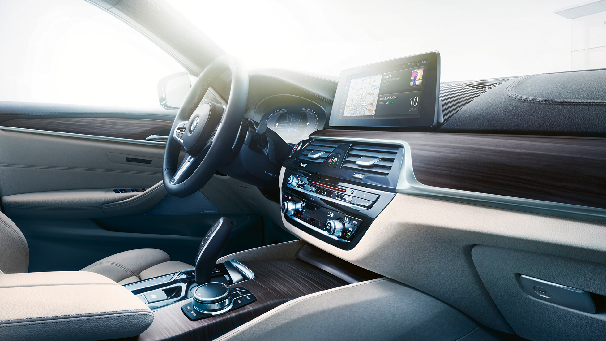 Systemy wspomagające kierowcę w BMW serii 5 Touring Systemy wspomagające kierowcę BMW serii 5 Touring najważniejsze cechy 530d xDrive Touring G31, niebieski śródziemnomorski metalizowany, kokpit