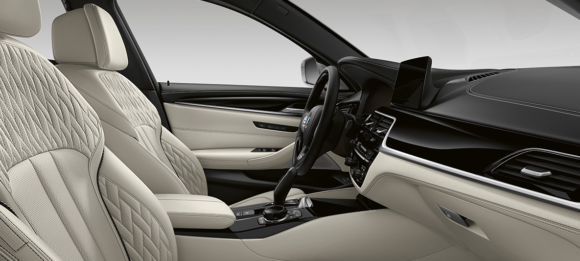 Pełna tapicerka skórzana w BMW serii 5 Touring G31 Individual, wnętrze Pełna tapicerka skórzana w BMW serii 5 Touring Individual G31, modernizacja 2020, wnętrze, kokpit