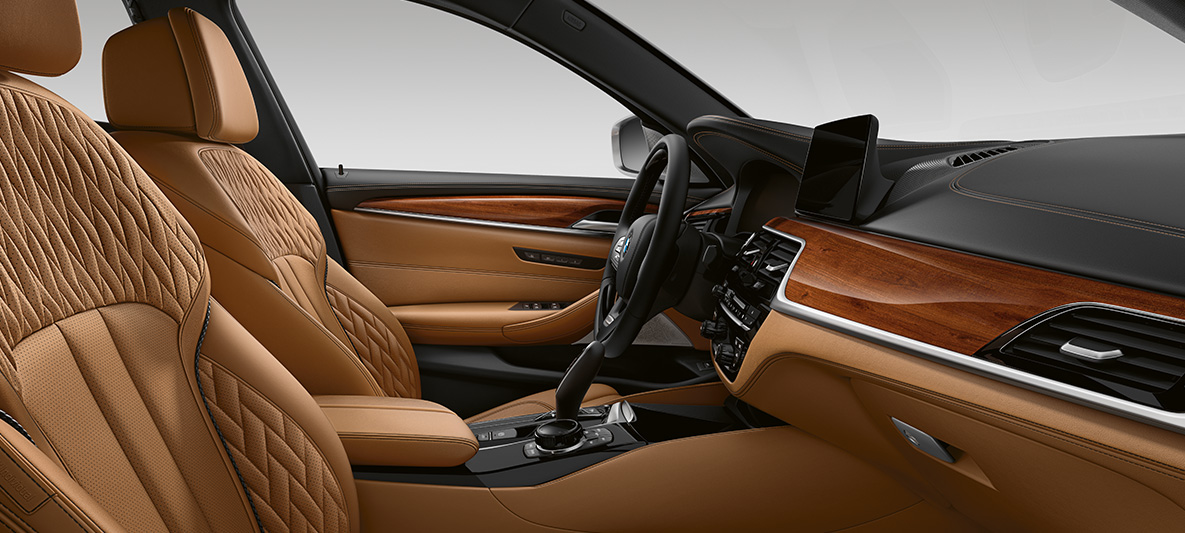Pełna tapicerka skórzana w BMW serii 5 Touring G31 Individual, wnętrze Pełna tapicerka skórzana w BMW serii 5 Touring Individual G31, modernizacja 2020, wnętrze, kokpit