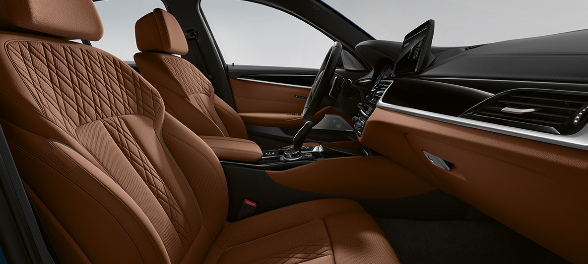 Pełna tapicerka skórzana w BMW serii 5 Touring G31 Individual, wnętrze Pełna tapicerka skórzana w BMW serii 5 Touring Individual G31, modernizacja 2020, wnętrze, kokpit
