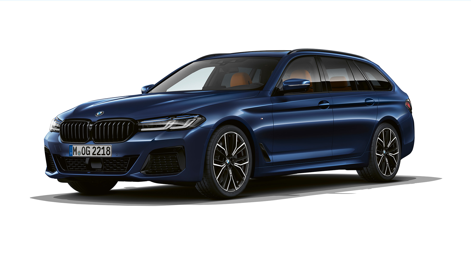 BMW serii 5 Touring G31 w pakiecie sportowym M, przód BMW serii 5 Touring 530e G31 2020 w pakiecie sportowym M, niebieski tanzanit II, metalizowany, przedni półprofil