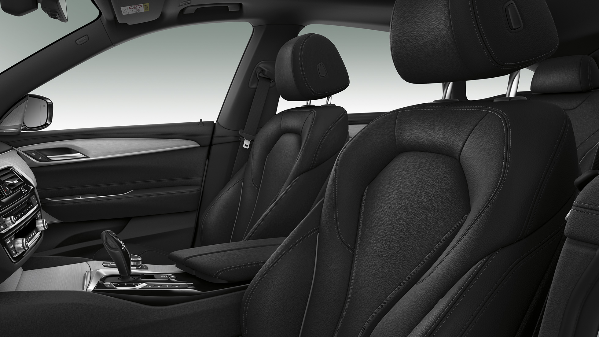 BMW serii 6 Gran Turismo G32 Sport Line, wnętrze Sportowe fotele przednie w BMW serii 6 Gran Turismo G32 2017 Sport Line, wnętrze