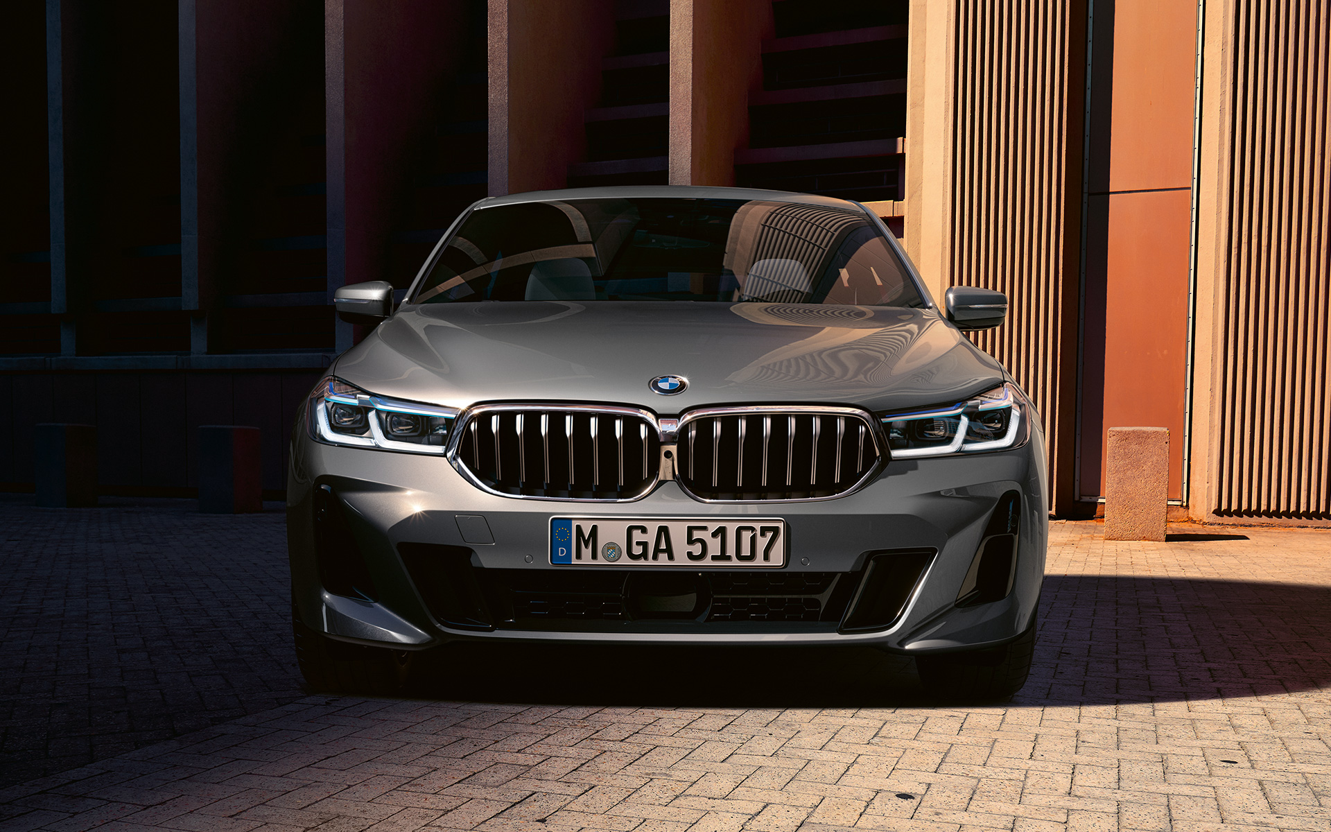 Przód BMW serii 6 Gran Turismo G32 2020 Stylistyka przodu BMW serii 6 Gran Turismo 640i xDrive G32 2020, szary Bernina, widok przodu