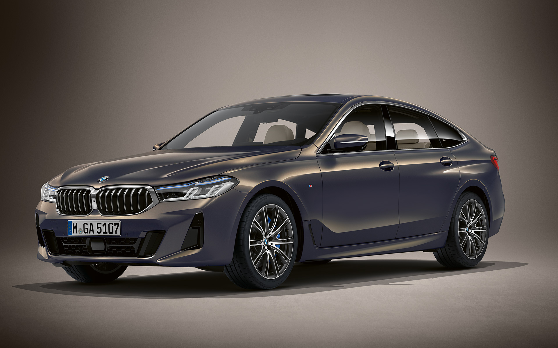 Lakier BMW Individual, szary alwit metalizowany, w BMW serii 6 Gran Turismo G32 2020 Lakier BMW Individual, szary alwit metalizowany, w BMW serii 6 Gran Turismo G32 2020