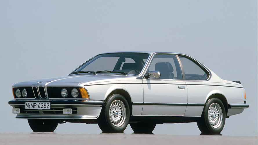 BMW 635CSi (E24) półprofil podczas postoju BMW 635CSi (E24) Dreiviertel-Seitenansicht stehend