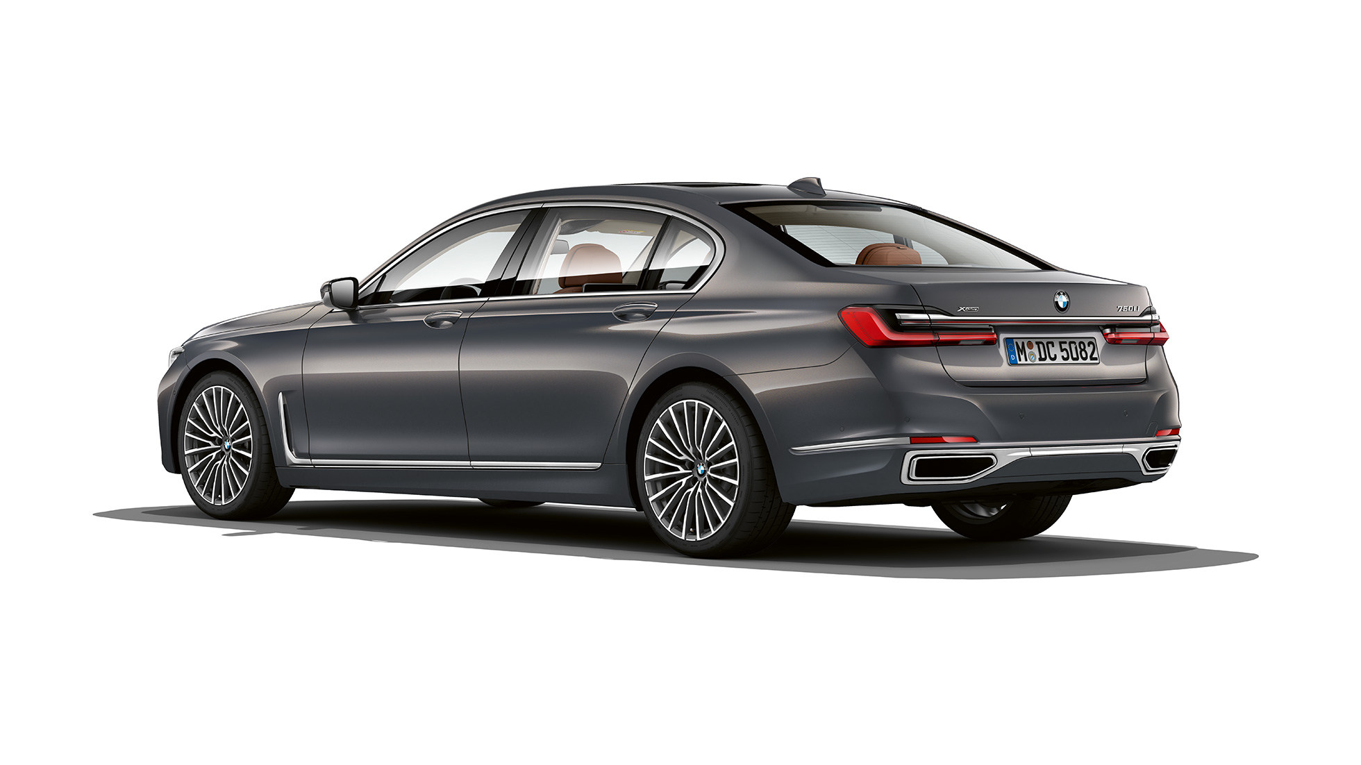 BMW serii 7 Limuzyna w stylistyce zewnętrznej Pure Excellence, tylny półprofil Szare BMW serii 7 Limuzyna w stylistyce zewnętrznej Pure Excellence, tylny półprofil