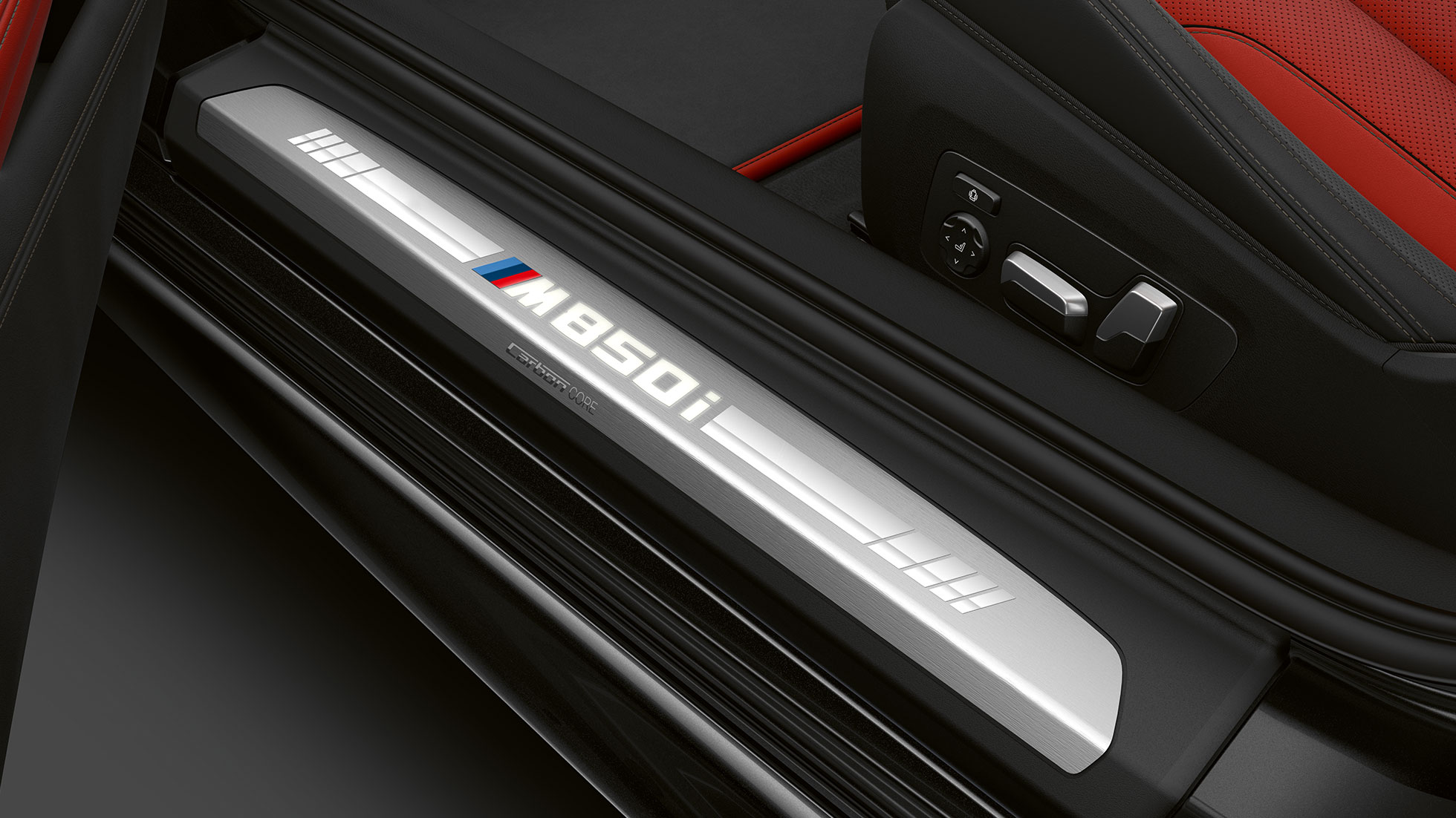 BMW M850i xDrive, czarny karbon metalizowany, rozszerzona tapicerka skórzana BMW Individual Merino w kolorze czerwieni Fiona i czarnym. BMW M850i xDrive, czarny karbon metalizowany, rozszerzona tapicerka skórzana BMW Individual Merino w kolorze czerwieni Fiona i czarnym.